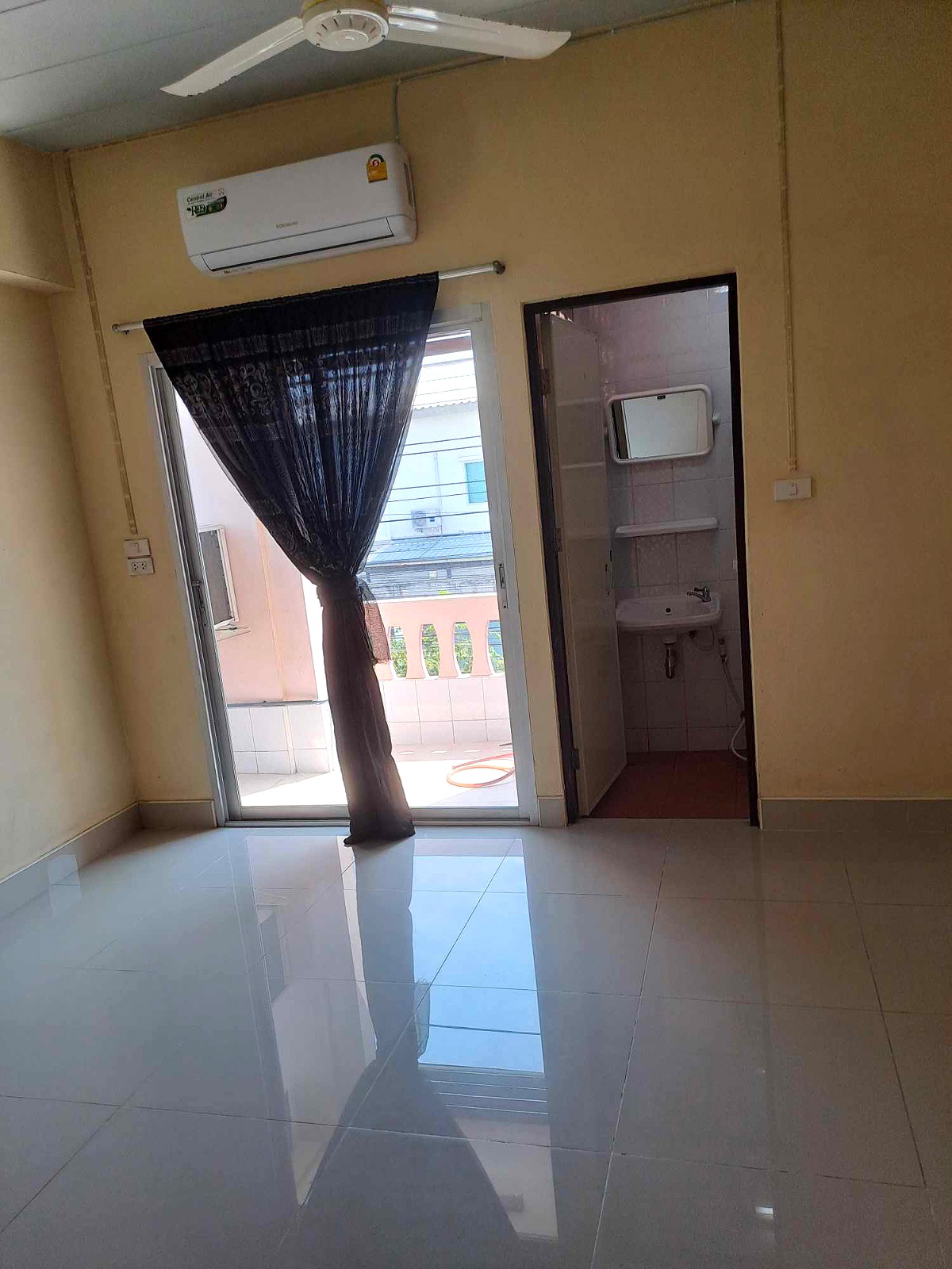 Pictures of Ananda place  12/12