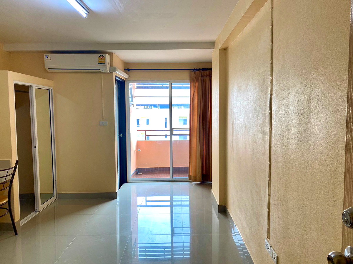 Pictures of AR Residence 9/13