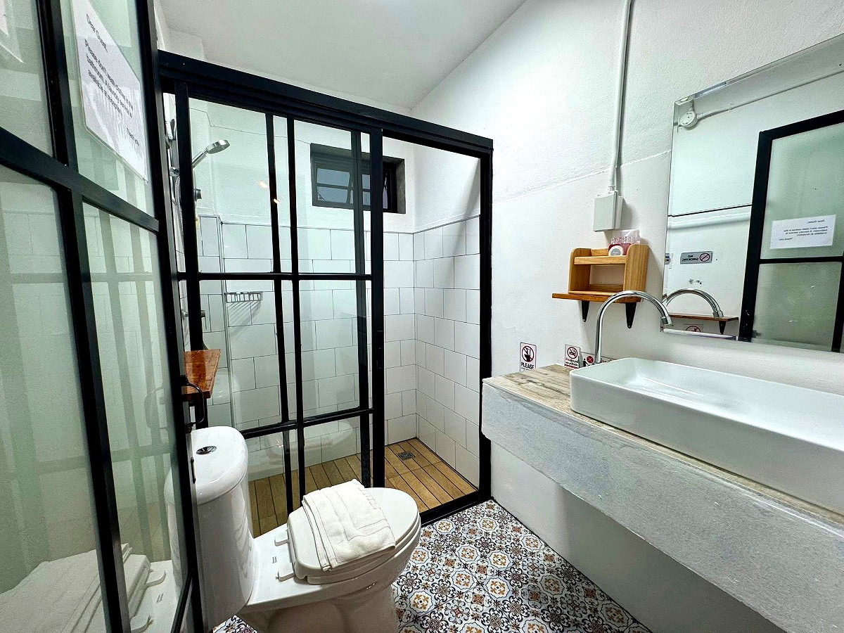 Pictures of Tanwa House 8/31