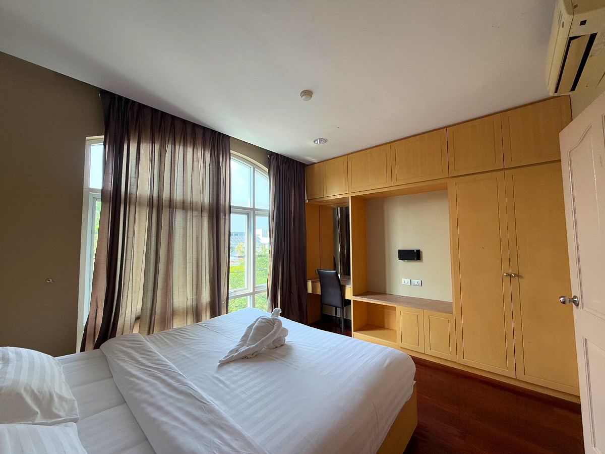 Pictures of GreenView Ekkamai 10 39/41