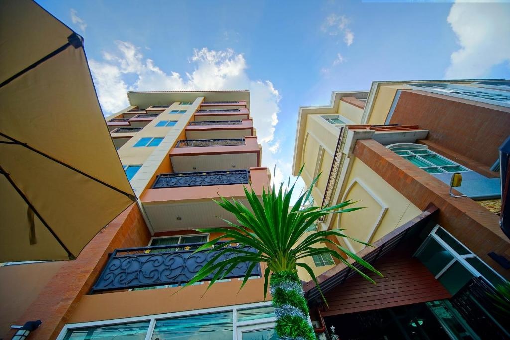 Condo · Watthana, bangkok — photo 2