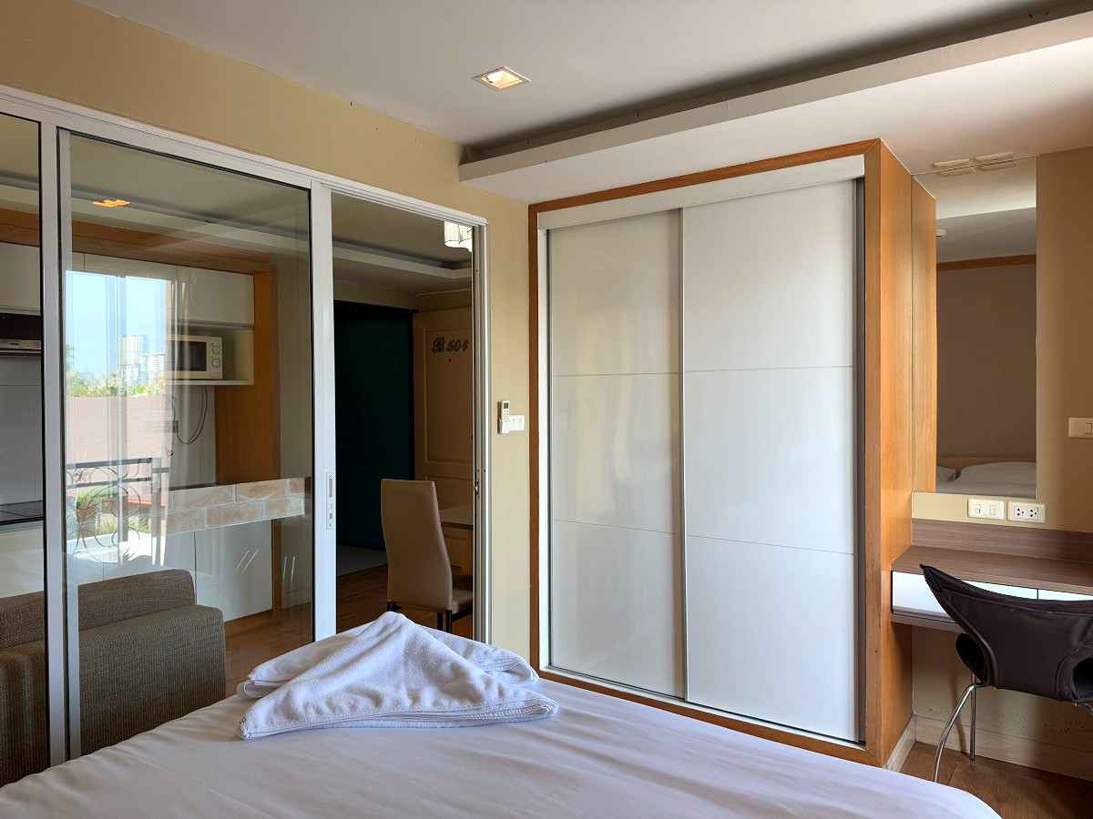 Pictures of GreenView Ekkamai 10 8/41