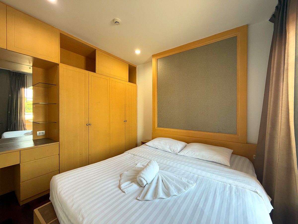 Pictures of GreenView Ekkamai 10 30/41