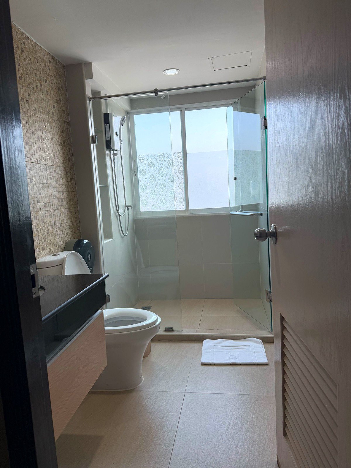 Pictures of GreenView Ekkamai 10 12/41