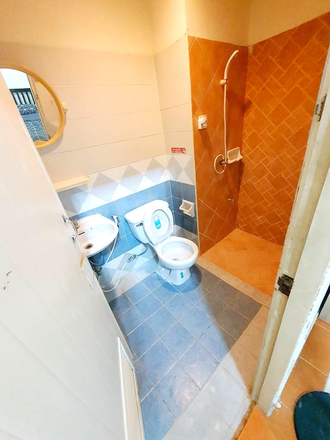 Pictures of Uhouse Apartment 10/29