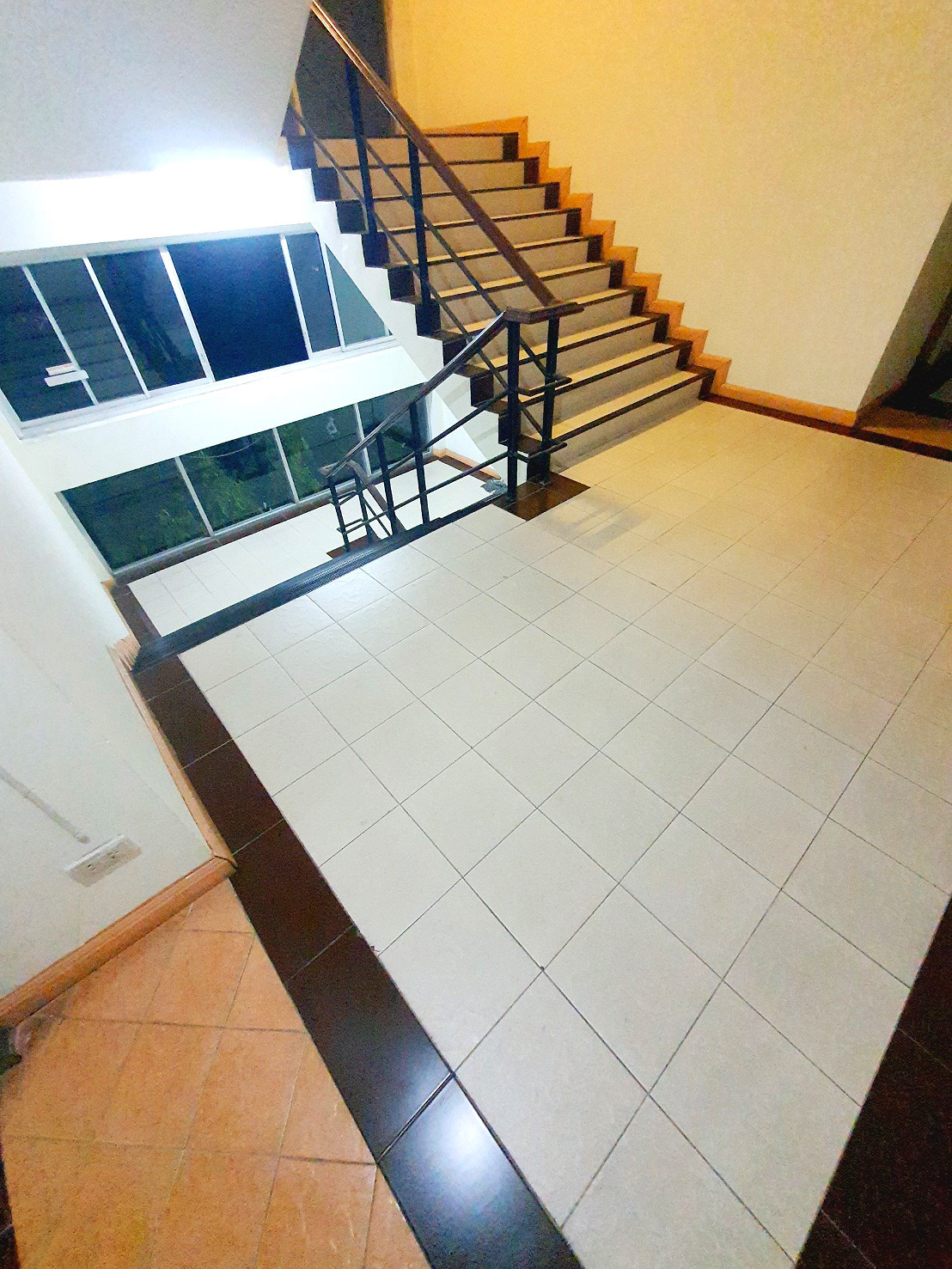 Pictures of Uhouse Apartment 28/29