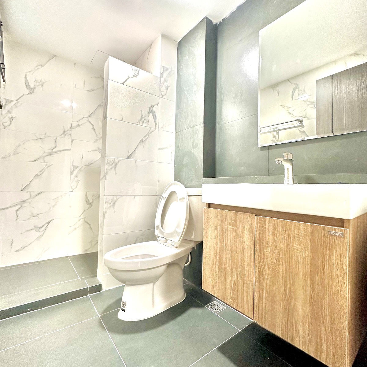 Pictures of The Terrace Klong 6 New Apartment 13/33