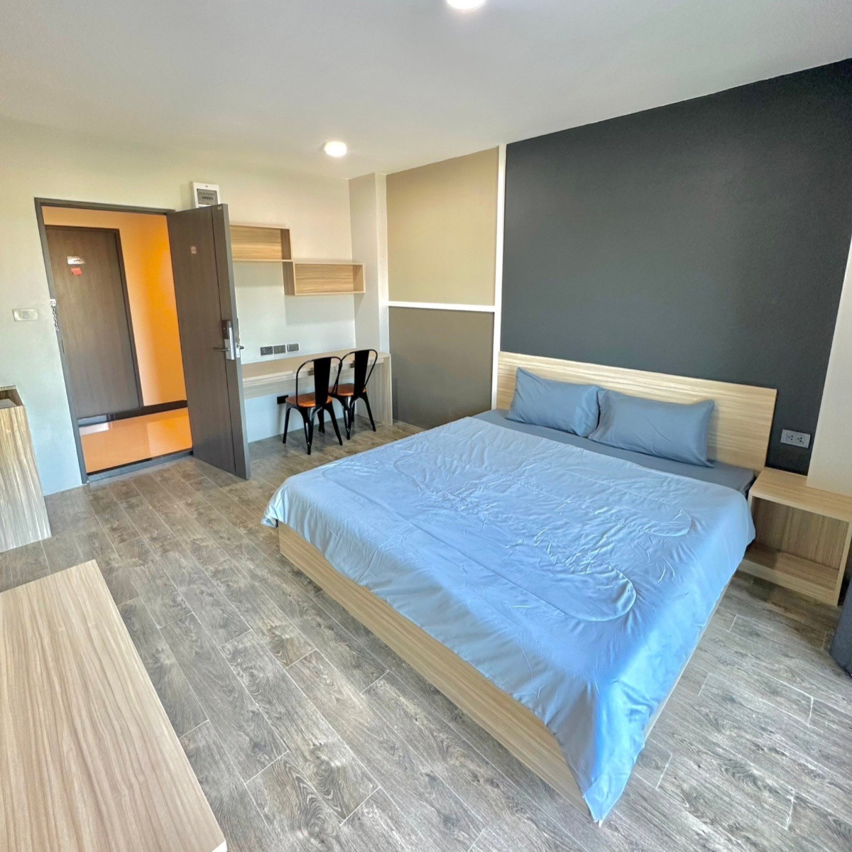 Condo — photo 2