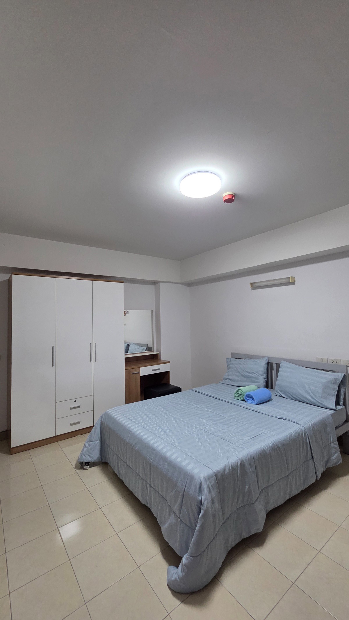Condo · Pak Kret
