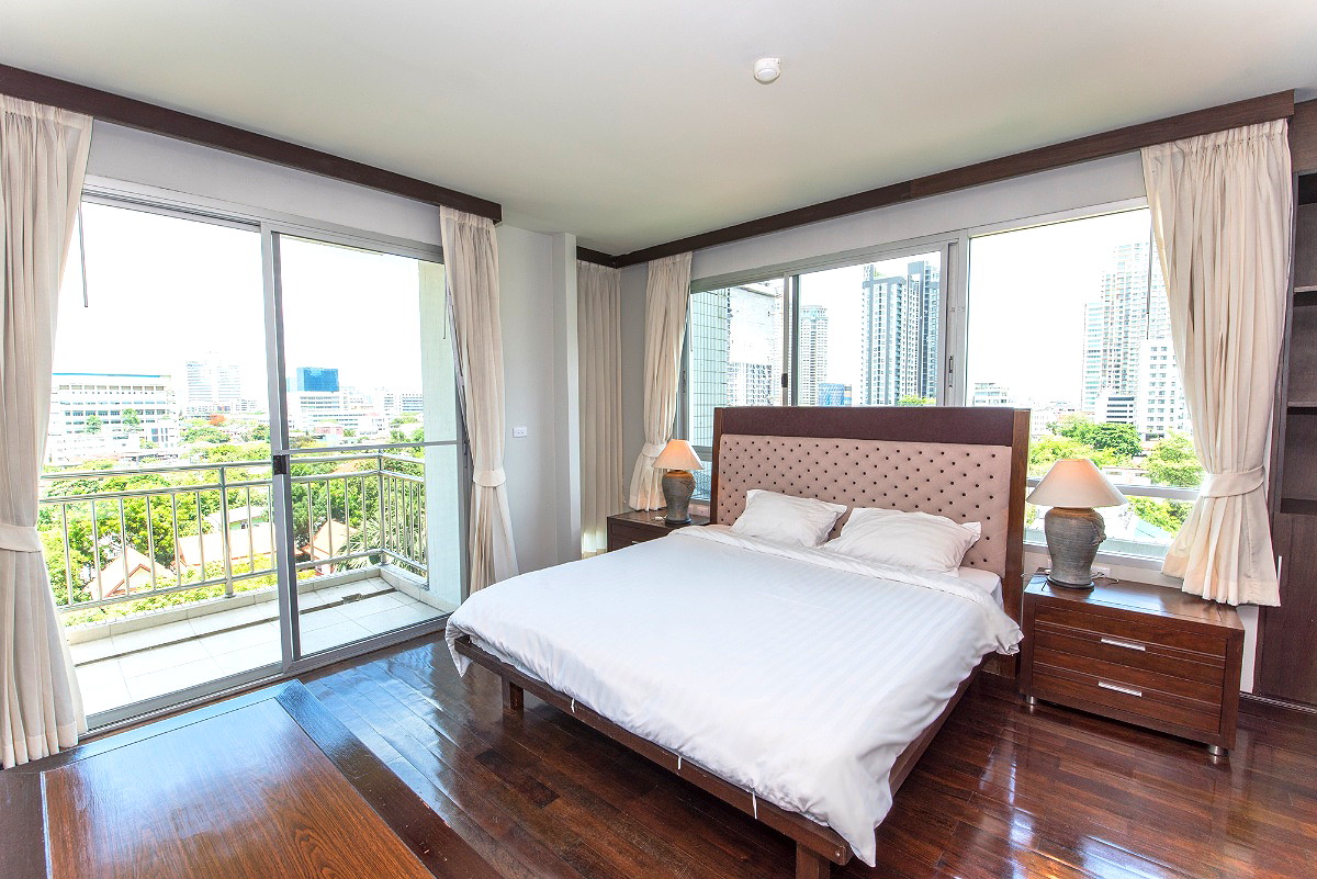Pictures of Baan Thirapa 6/22