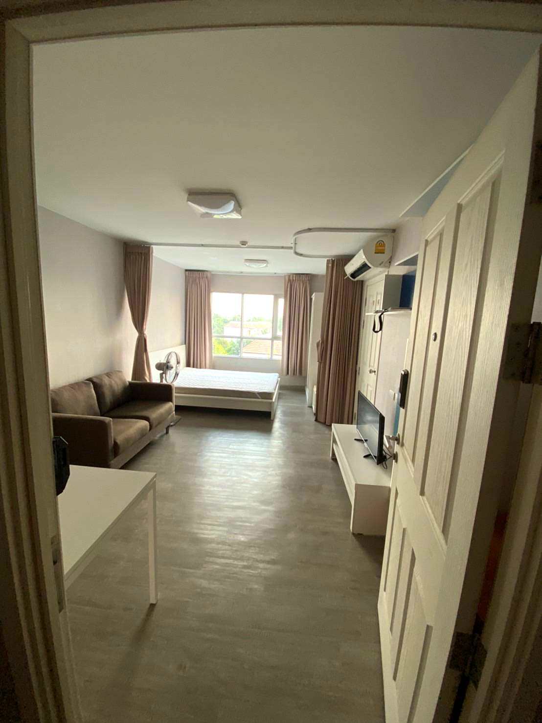 Pictures of Aspire Sathorn-Taksin(brick zone)  1/8