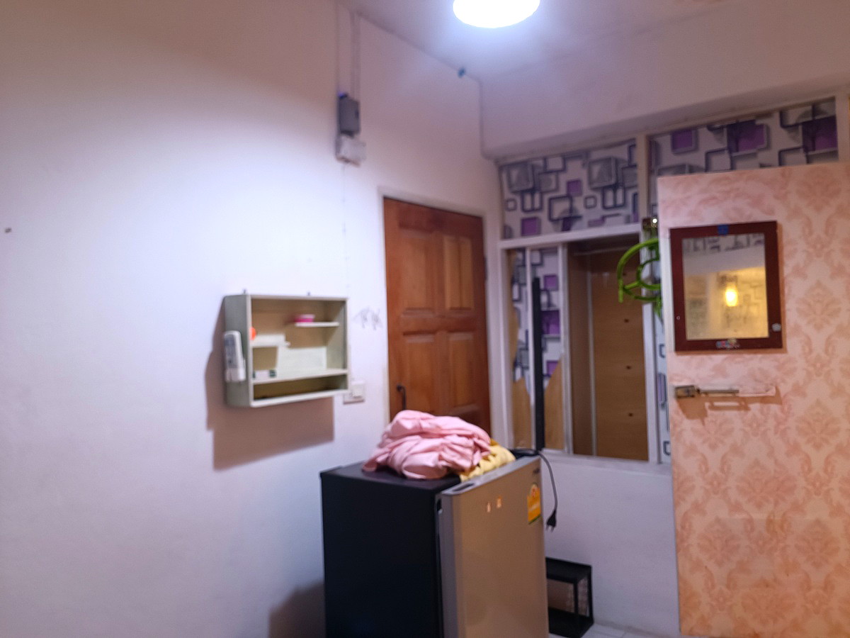 รูปภาพ ห้องพักรายเดือน  ถนนลาดพร้าว  หลังตลาดโชคชัย4  เดินไปขึ้นสายสีเหลืองได้ | อพาร์ทเม้นท์ หอพัก ที่พัก ห้องพัก - รูปที่ 10/15
