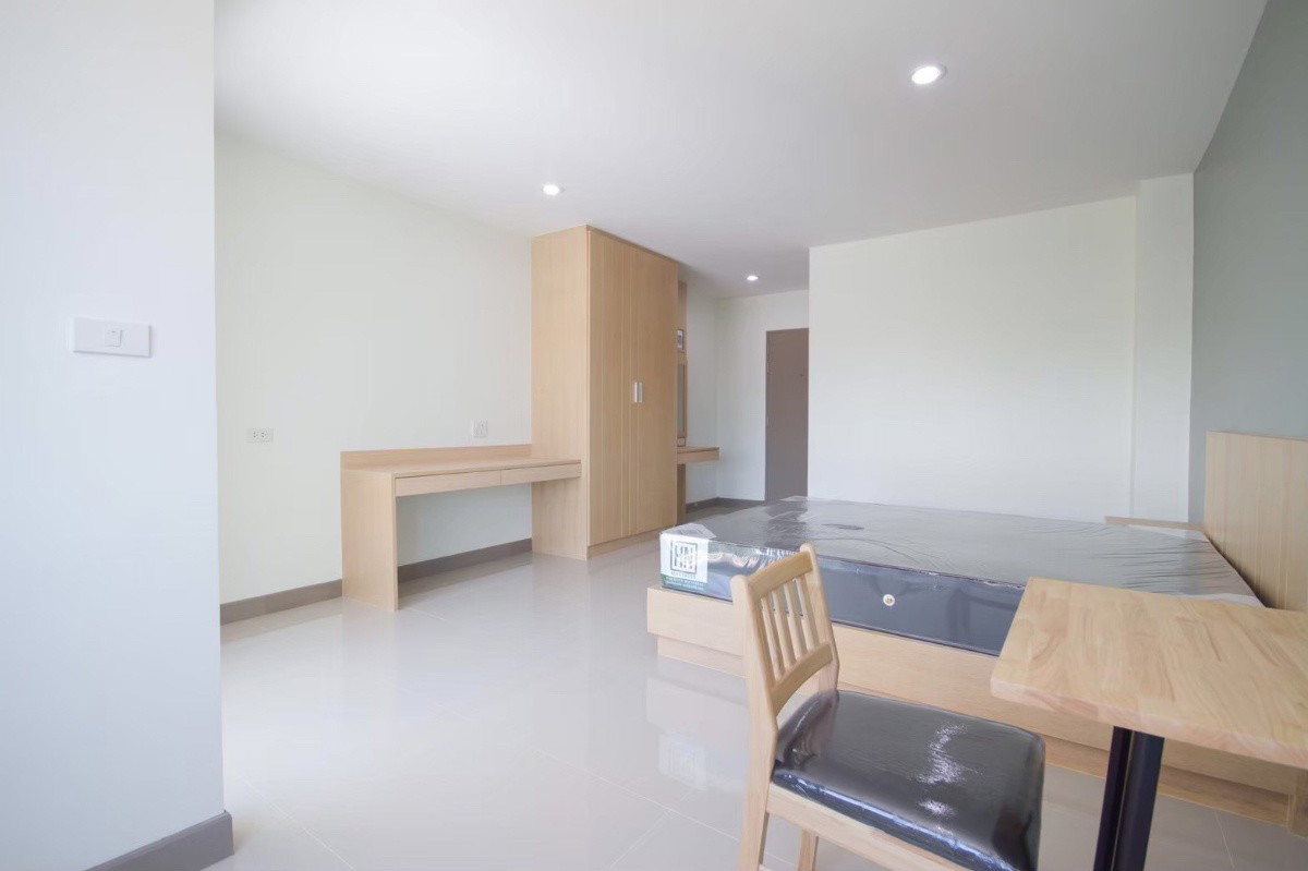 Condo — photo 2