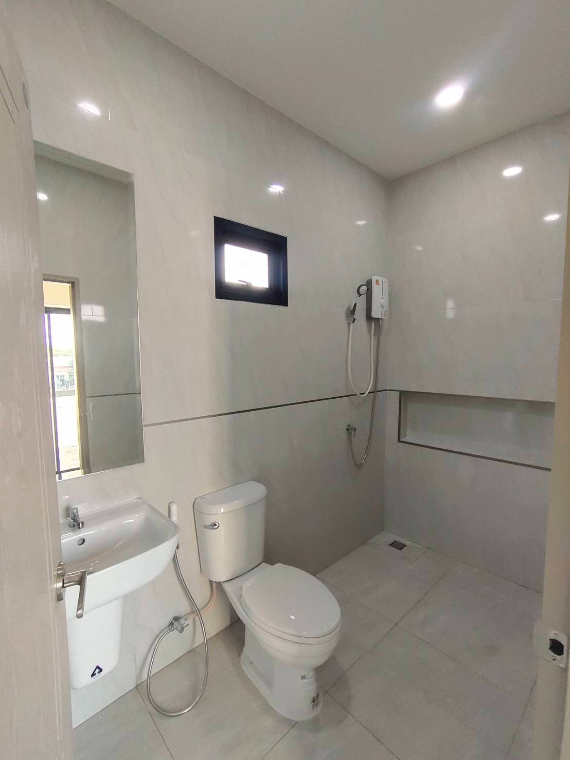 Condo · Khlong Luang — photo 5