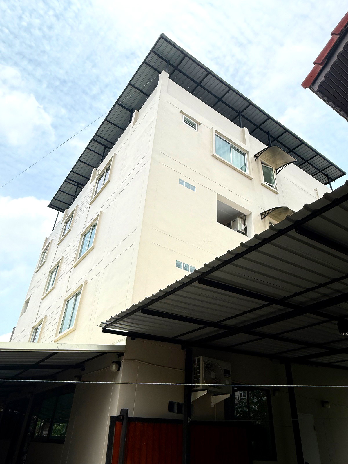 Pictures of VHOME-DUSIT 1/7