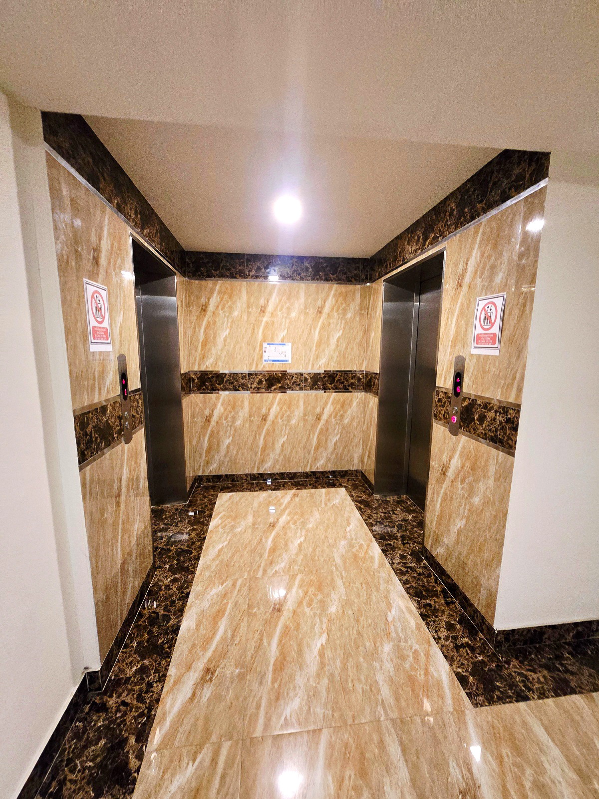 Pictures of Clubroyal wongamat pattaya  9/11