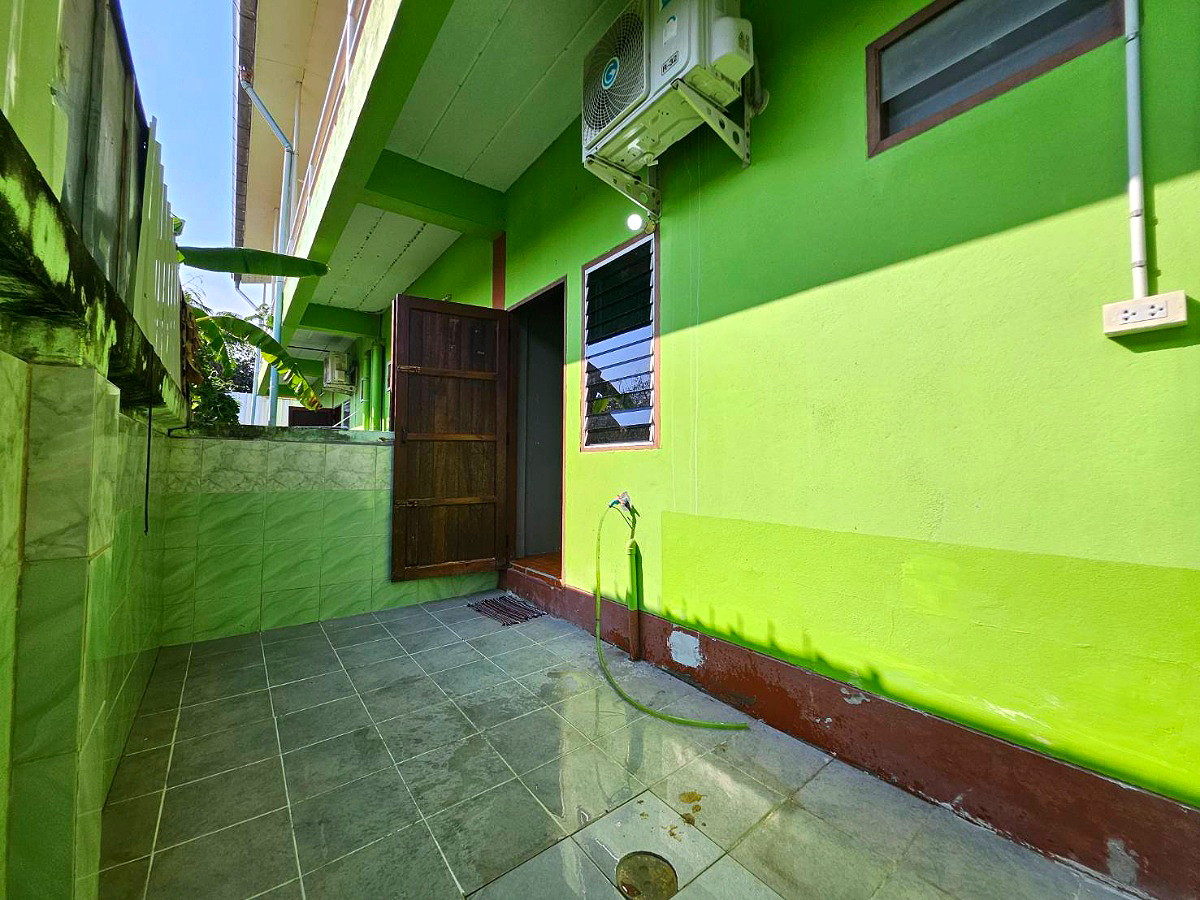 Pictures of Green house 70/73