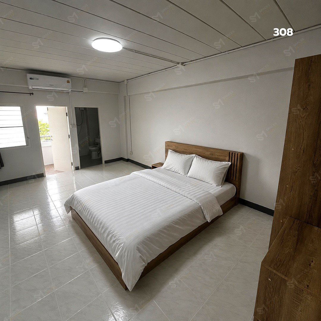 Pictures of Domthong Apartment: Near Safe One Go Market & BTS Yaek Kor Por Aor 2/16