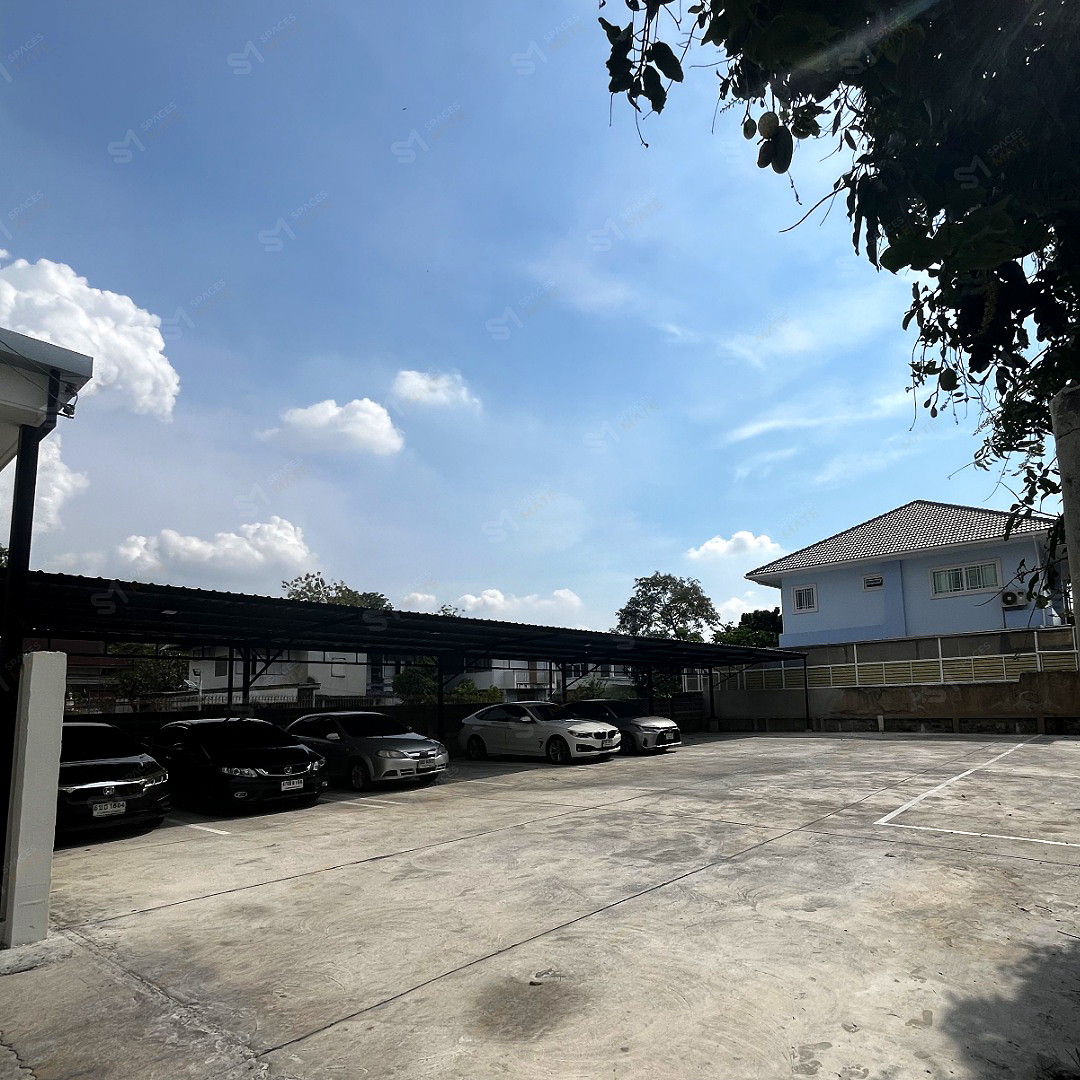 Pictures of Domthong Apartment: Near Safe One Go Market & BTS Yaek Kor Por Aor 16/16