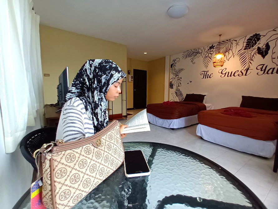 Pictures of The guest yala 3/4