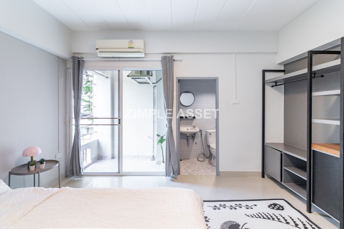 Condo · Wang Thonglang, bangkok — photo 5