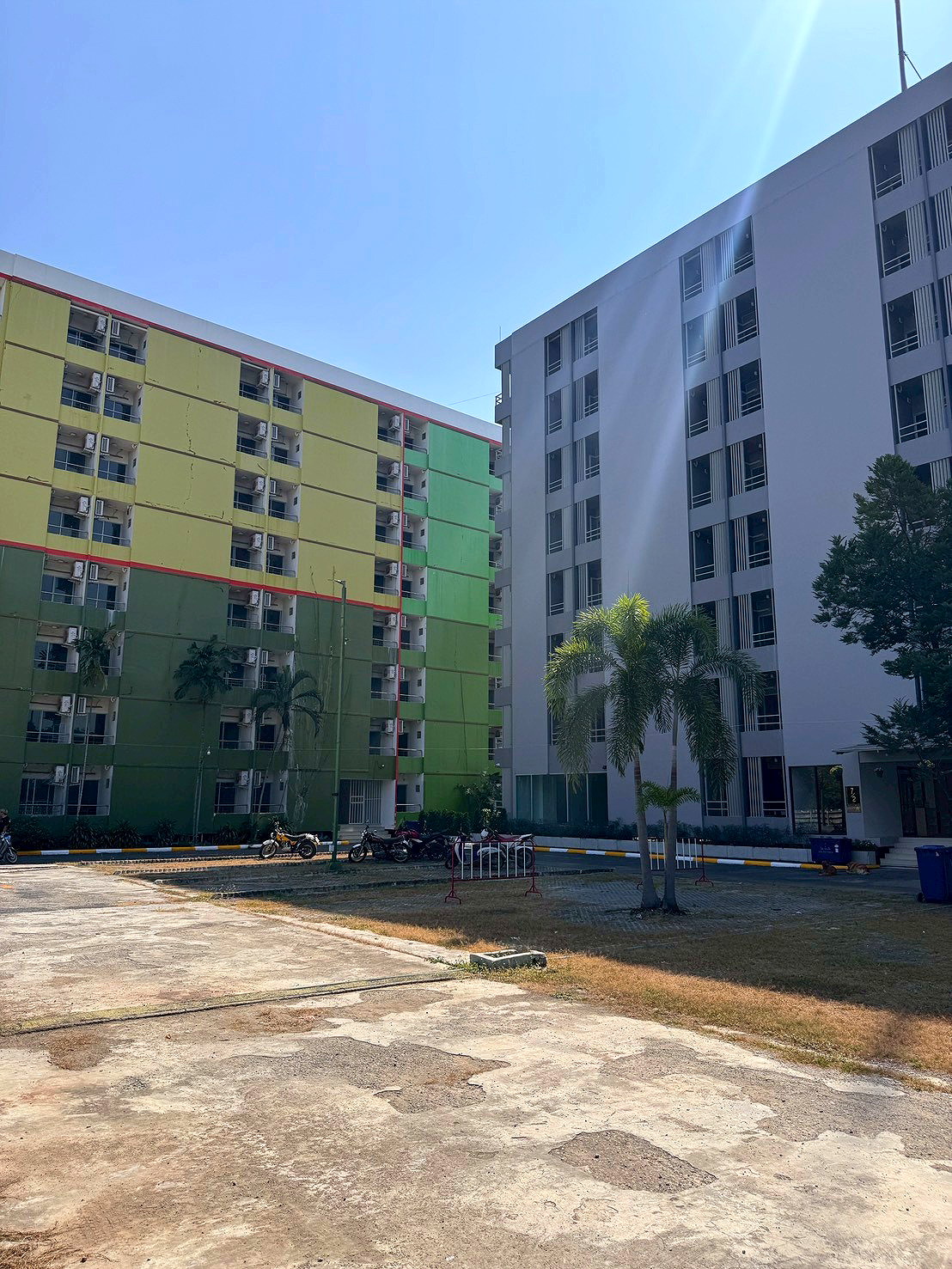 Pictures of Renew Residence 1/18