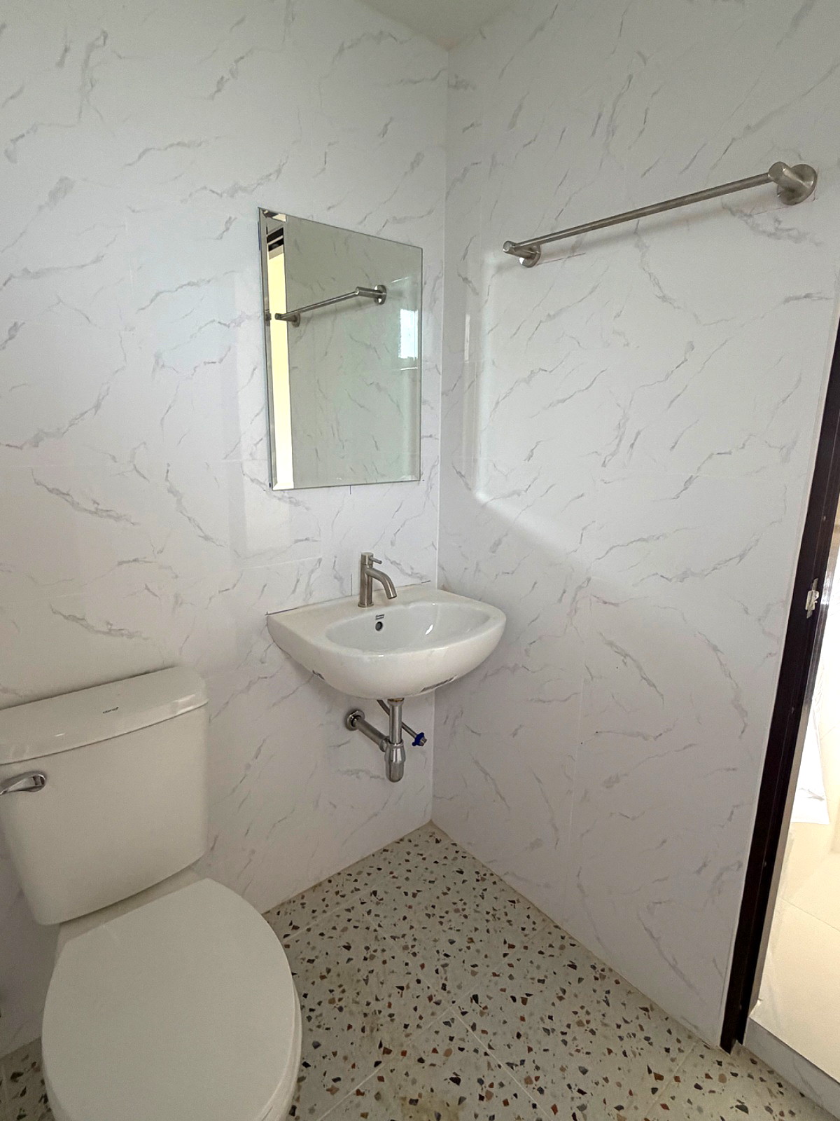 Pictures of P&P Apartment (Building B) 5/9