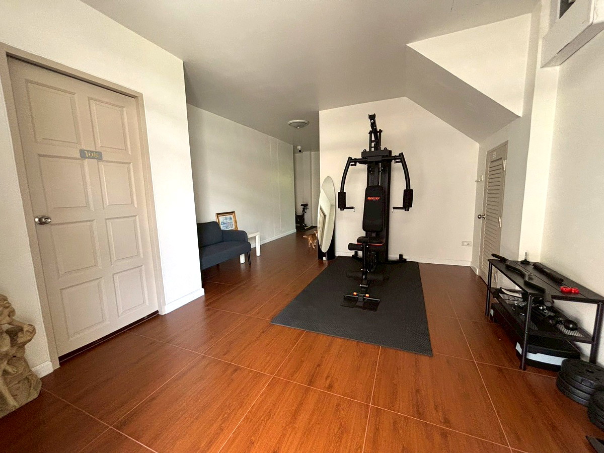 Pictures of Thanyathorn Private House 6 rooms with private bathrooms Near MRT Huai Khwang / Sutthisan 16/22