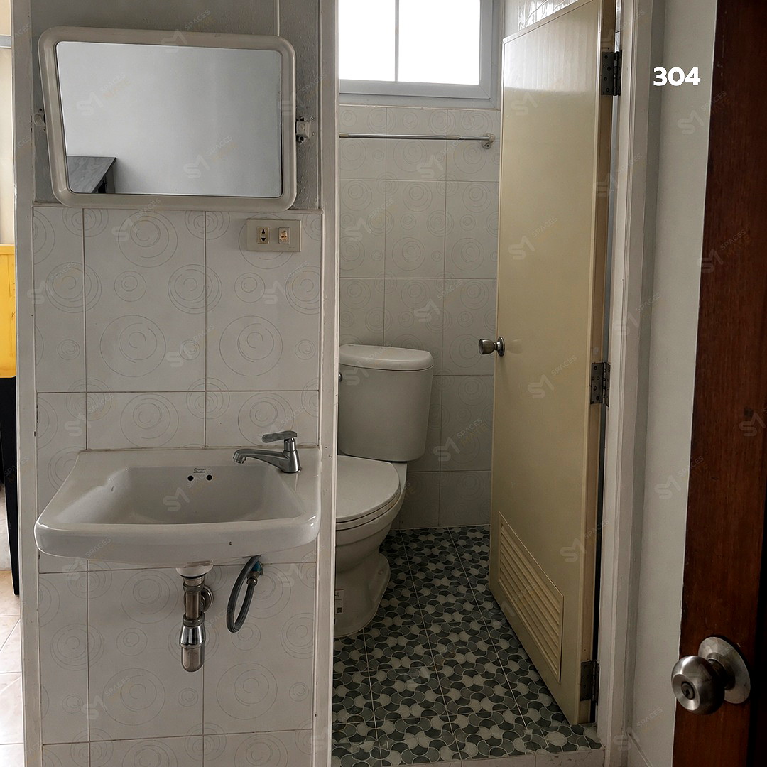 Pictures of P Apartment (Charan 37) near MRT Bang Khun Non & Fai Chai 12/18