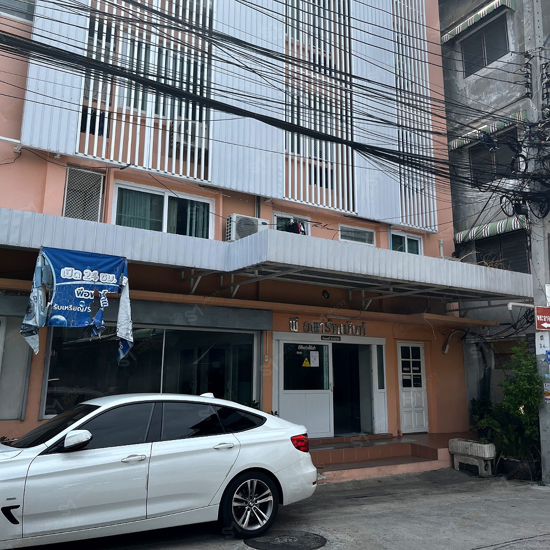 Pictures of P Apartment (Charan 37) near MRT Bang Khun Non & Fai Chai 14/18