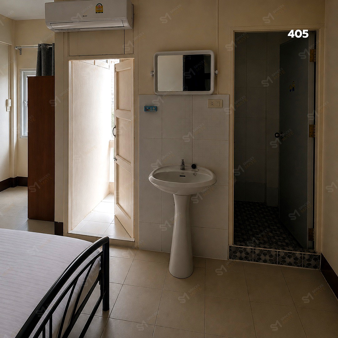 Pictures of P Apartment (Charan 37) near MRT Bang Khun Non & Fai Chai 6/18