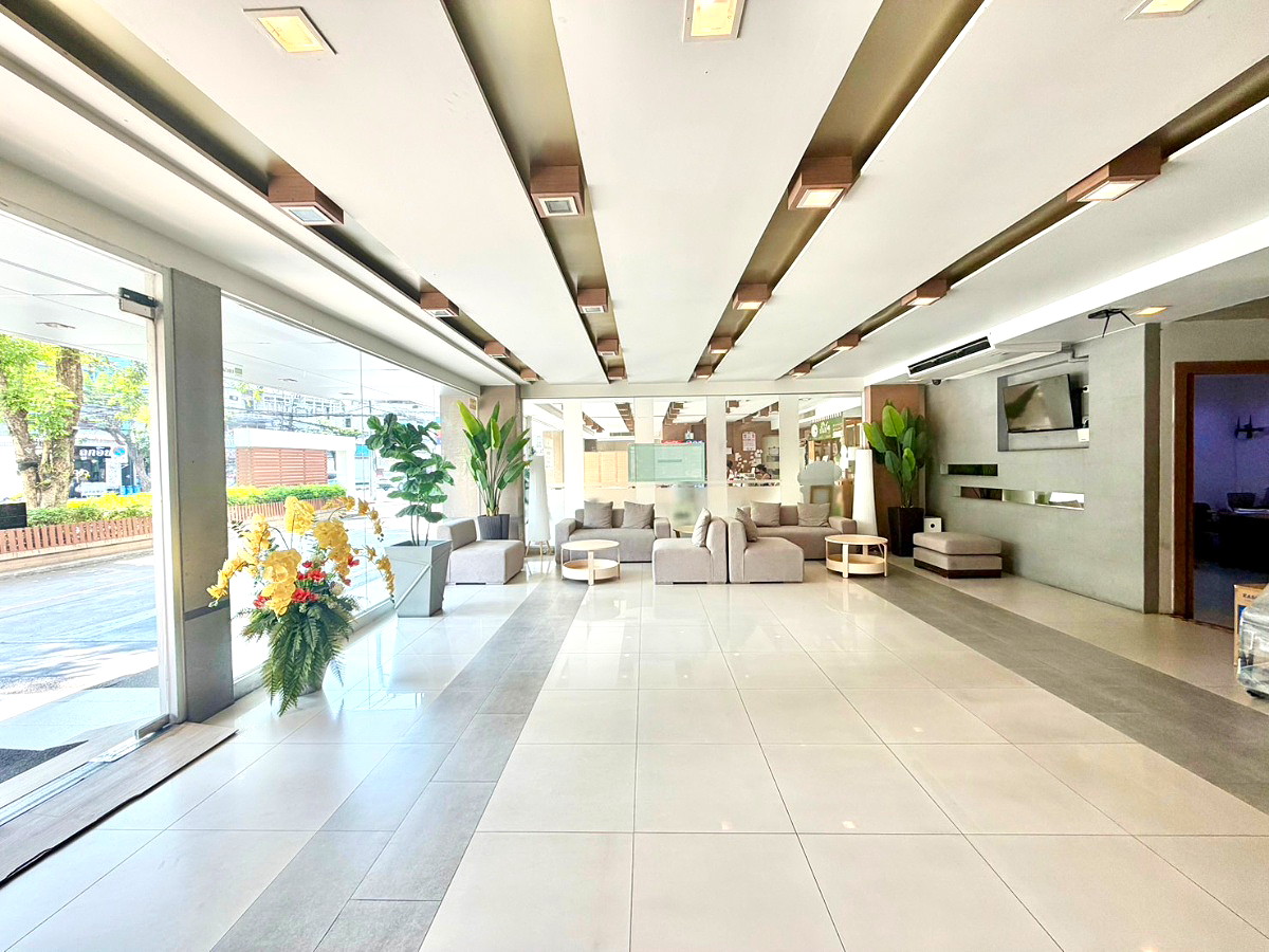 Pictures of Krongthong Mansion 12/157