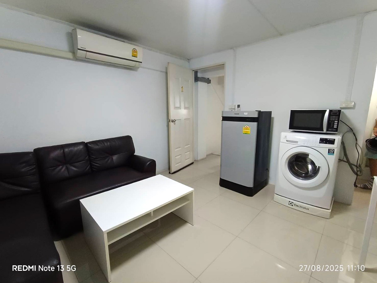 Pictures of CharoenKrung49 5/9