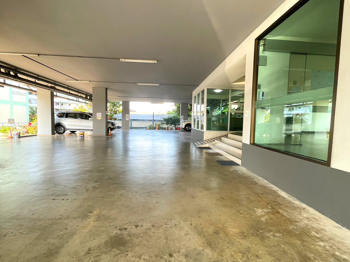 Pictures of P16 Room 12/12