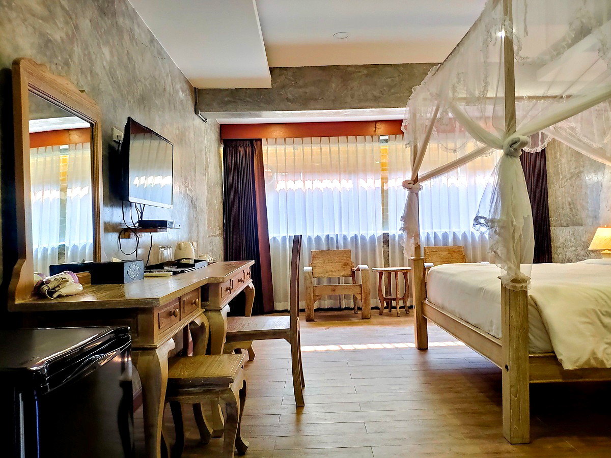 Pictures of The Chaya Resort and Spa 10/13