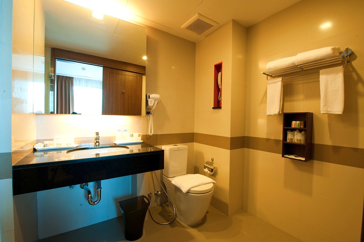 Pictures of 41 Suite Bangkok Hotel 5 mins from BTS Phrom Phong. 9/10