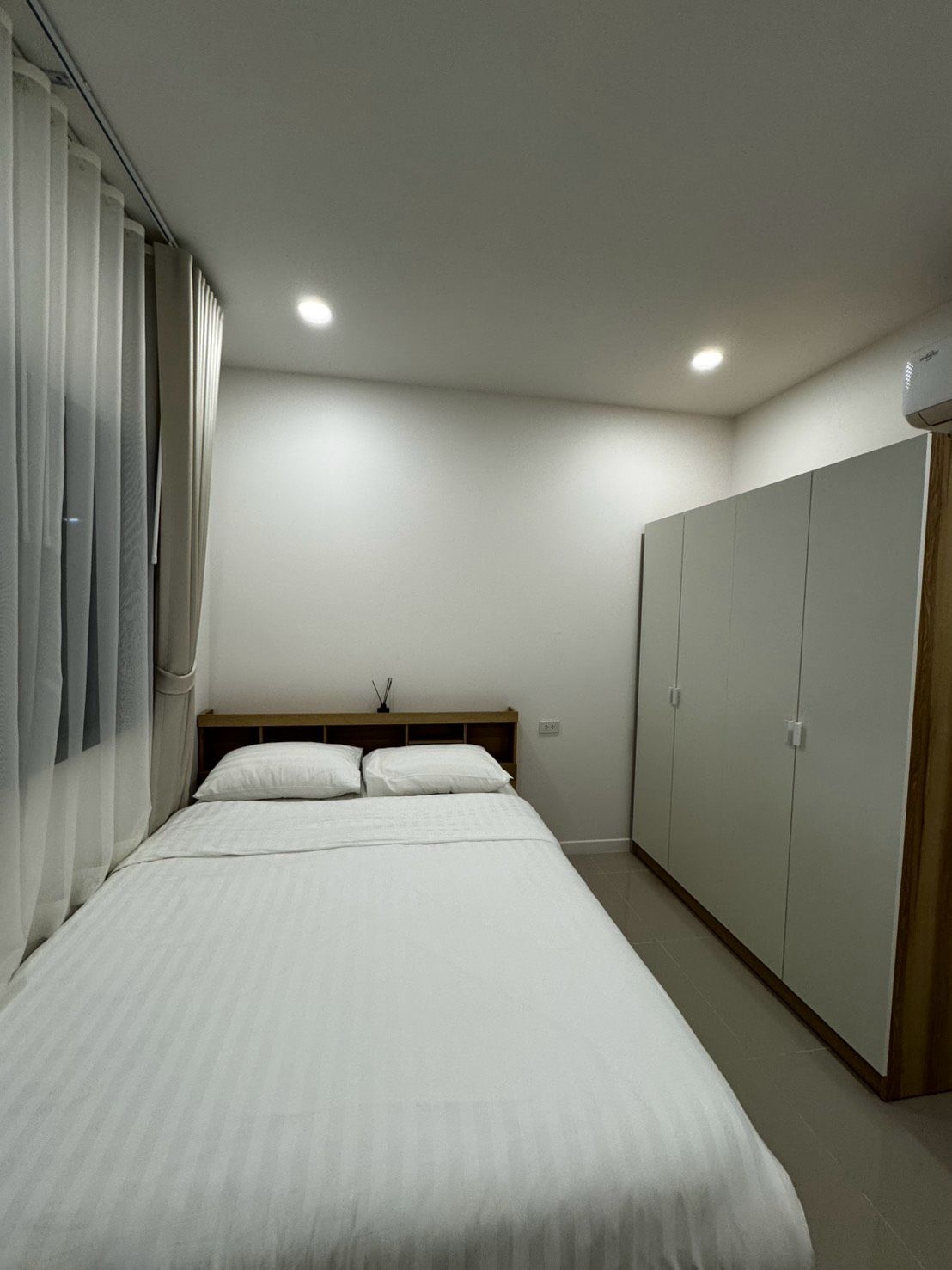 Wales Valley by Life Phuket