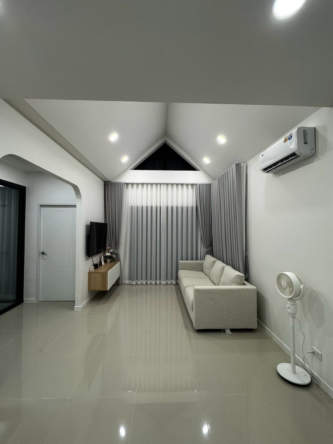 Wales Valley by Life Phuket
