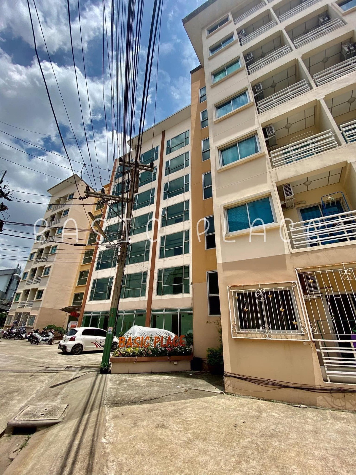 Condo — photo 2