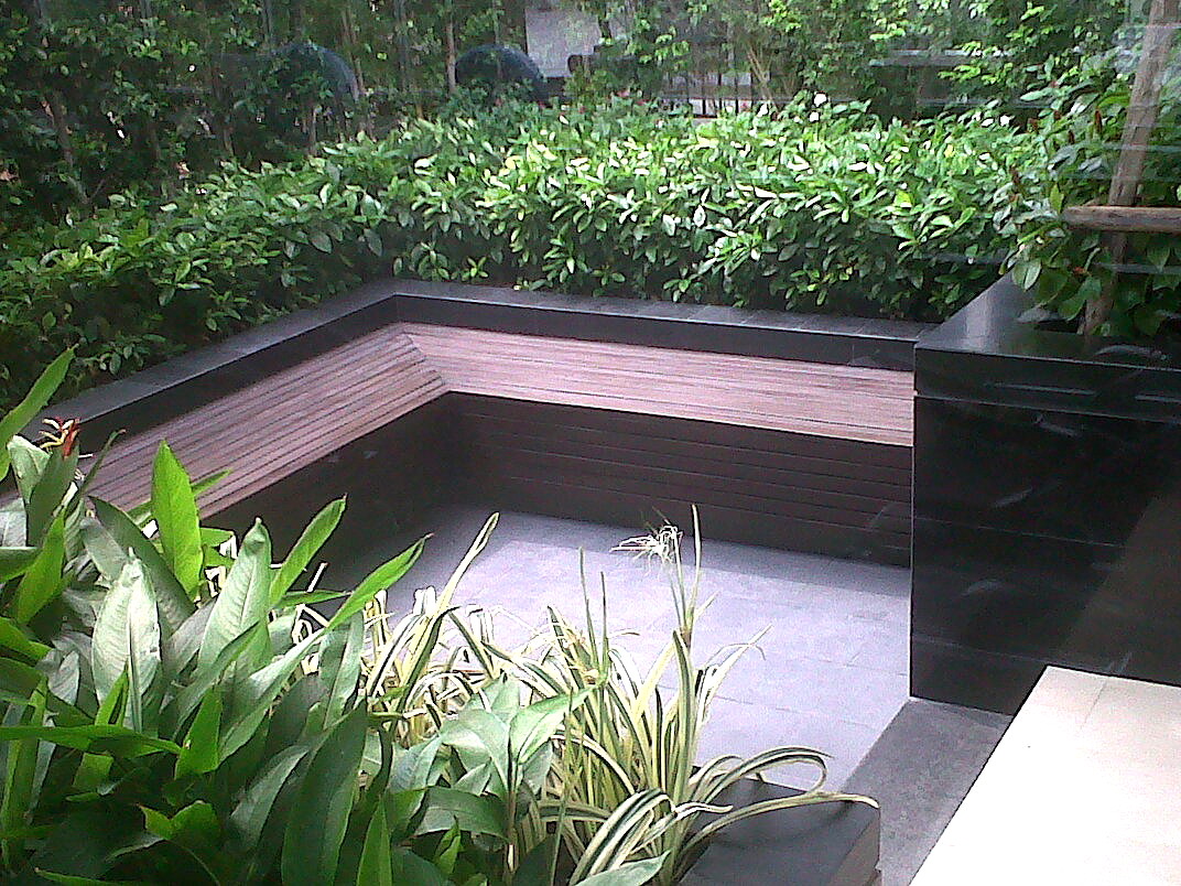 Pictures of Hive Taksin 9/19