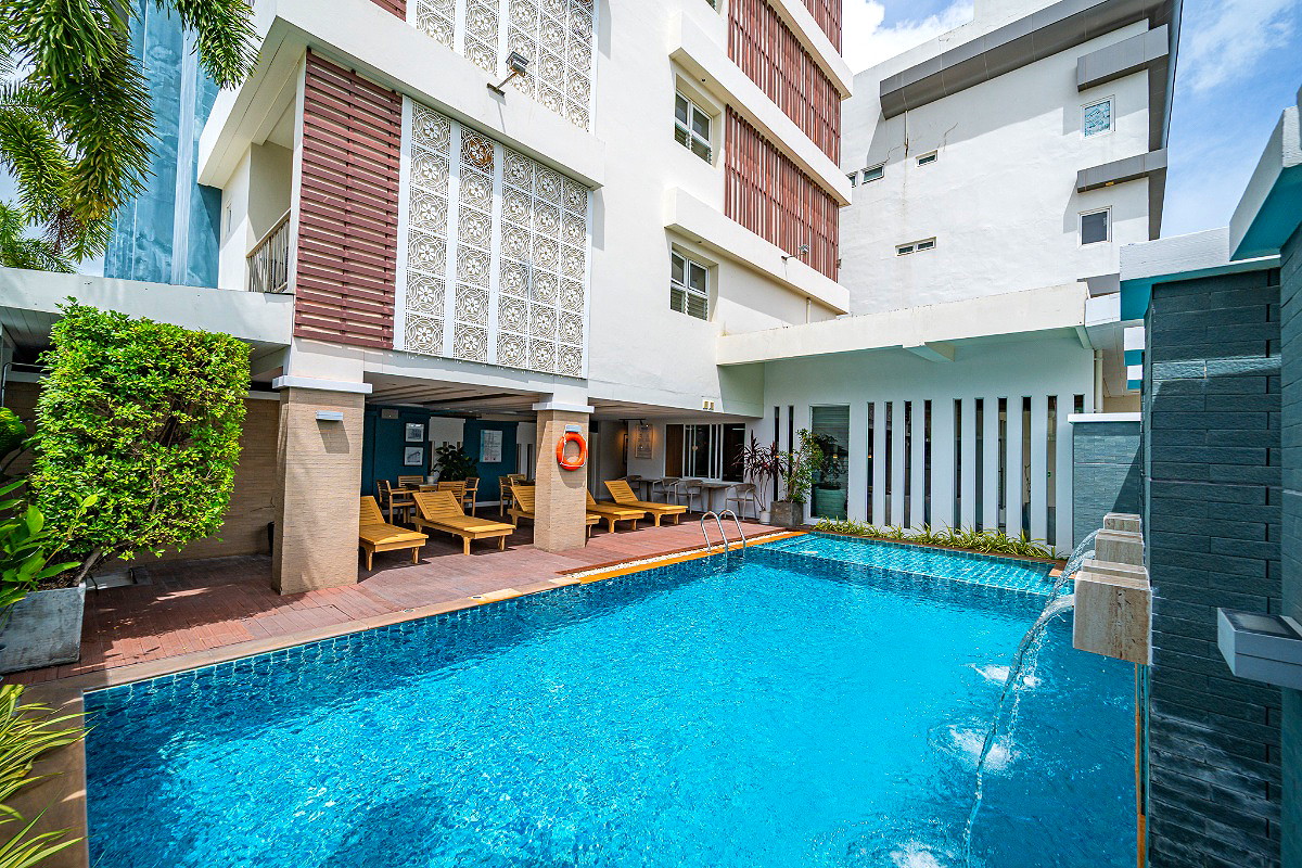 Pictures of Ratana Rassada Phuket Town 4/10