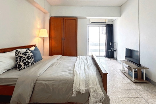 Cana Mansion near MRT Tha Phra - Apartment for Rent