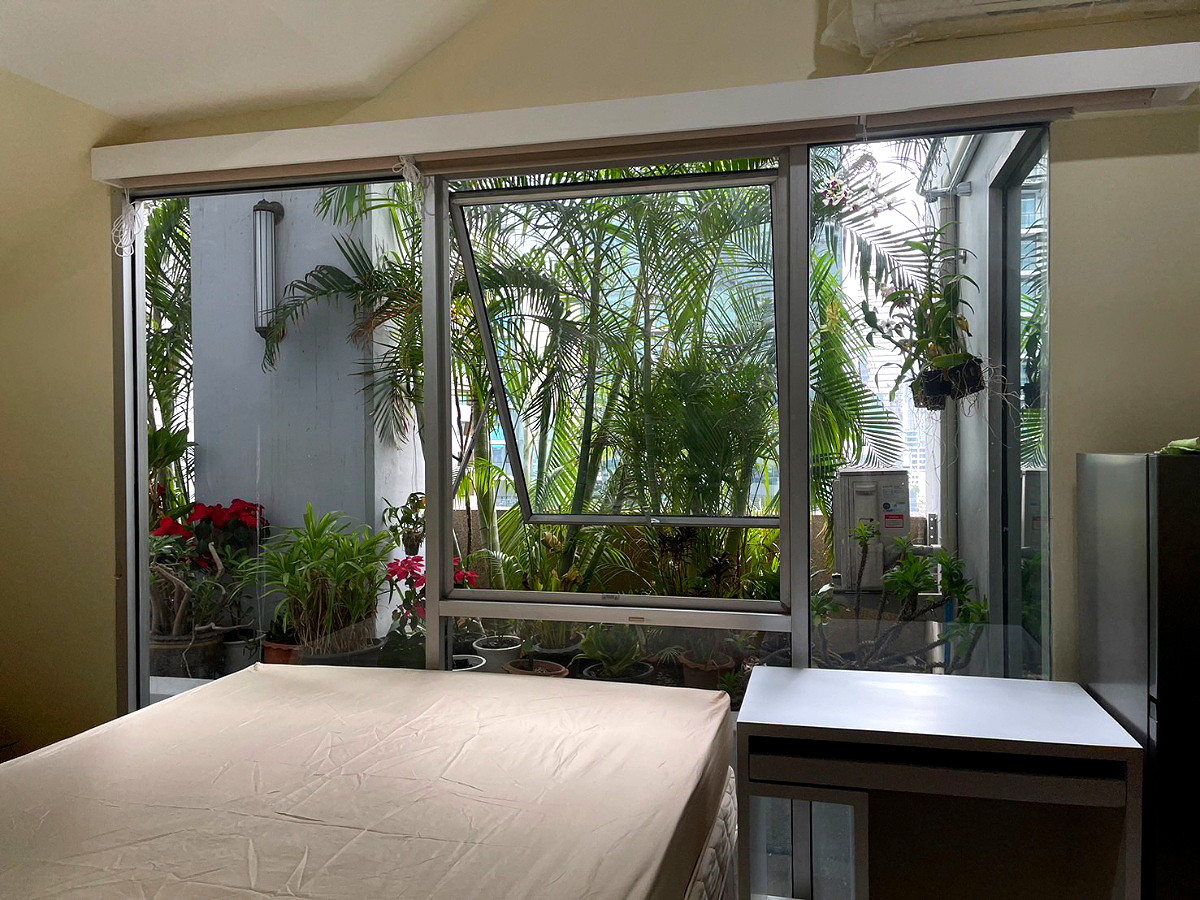 Pictures of Silom Suite Condo 4/19