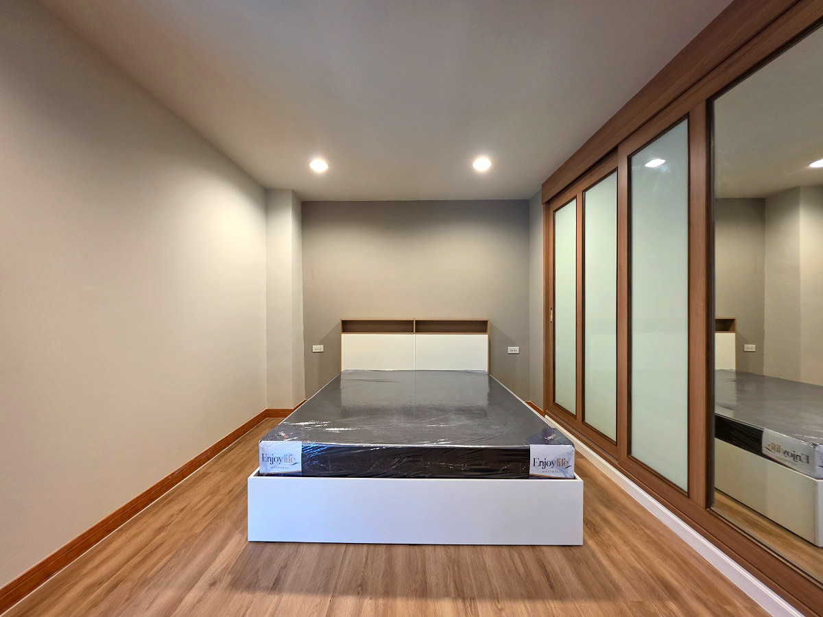 Pictures of Alpine Apartment Aiyara (Talaad Thai-Nawanakhon) 13/18