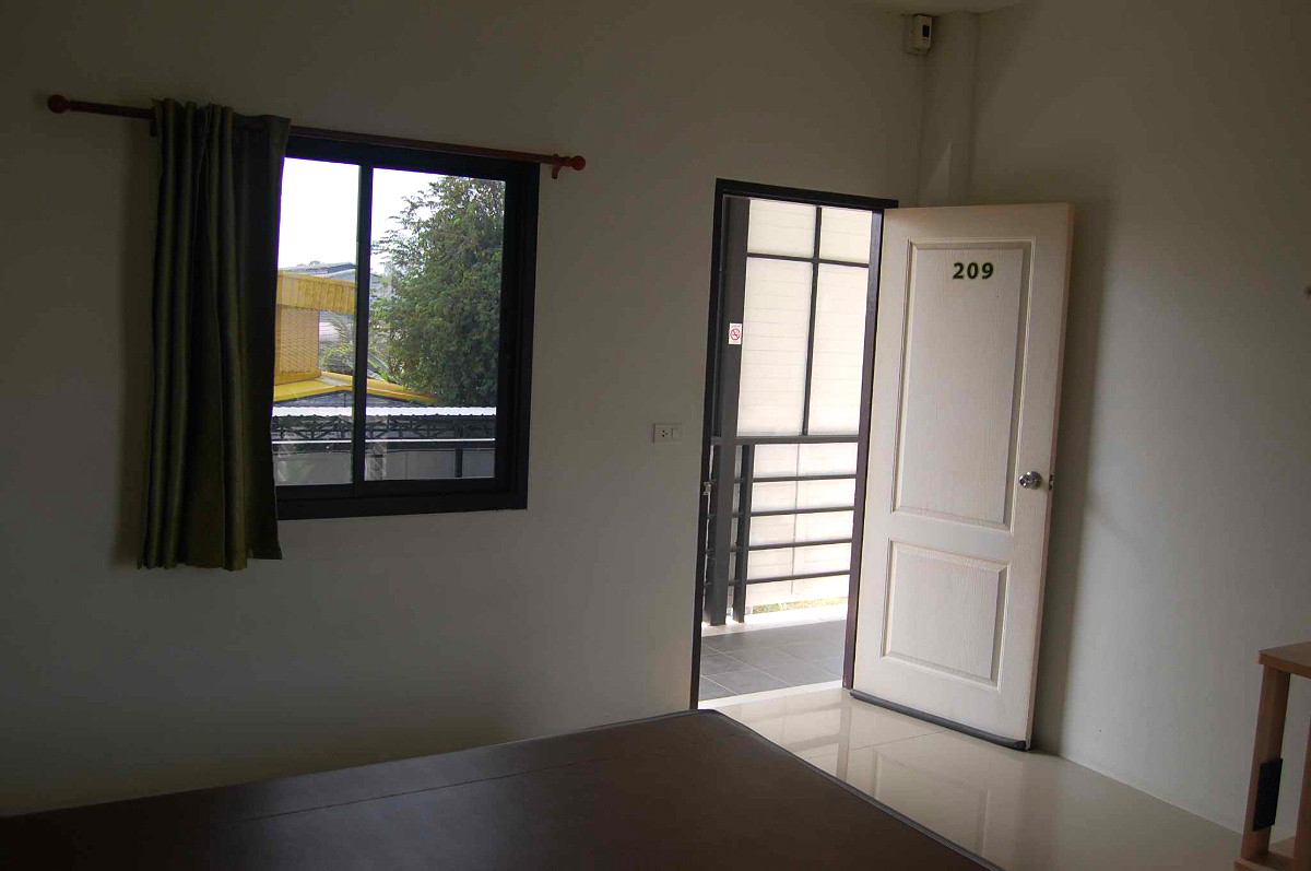 Pictures of Baan Bou Khao 22/33