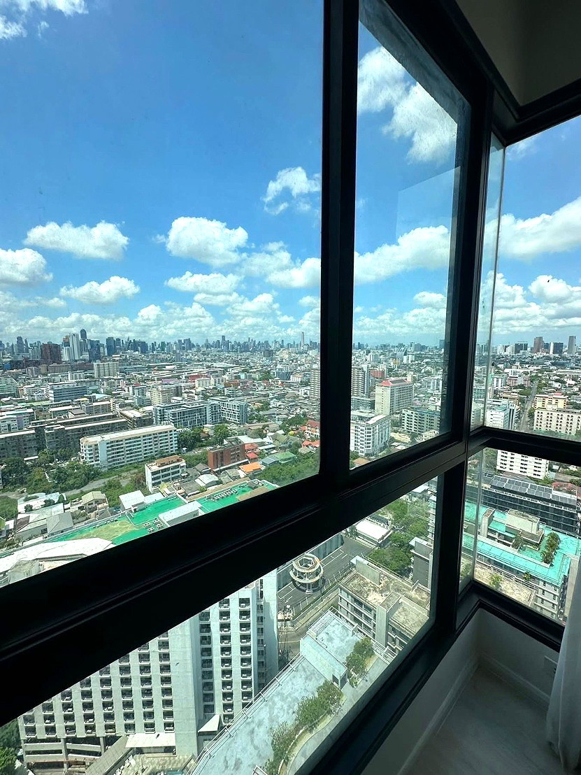 Pictures of Quin Condo 8/8