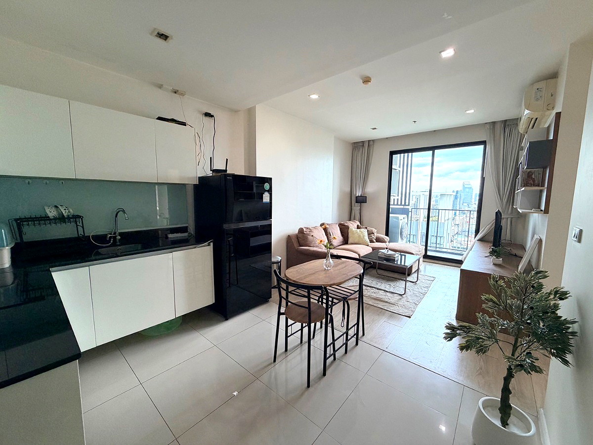Pictures of Quin Condo 6/8