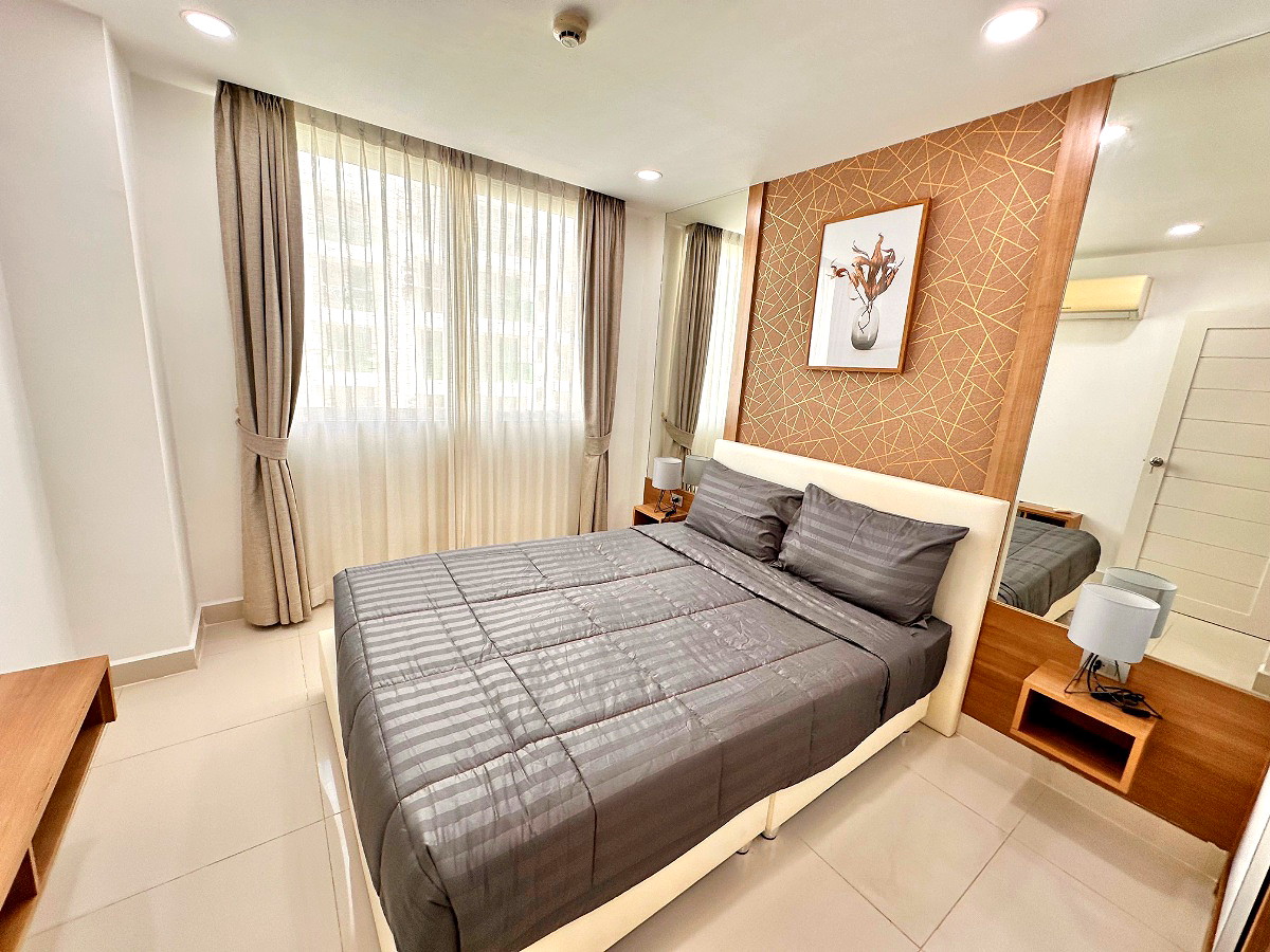 Pictures of Amazon Residence 25/47