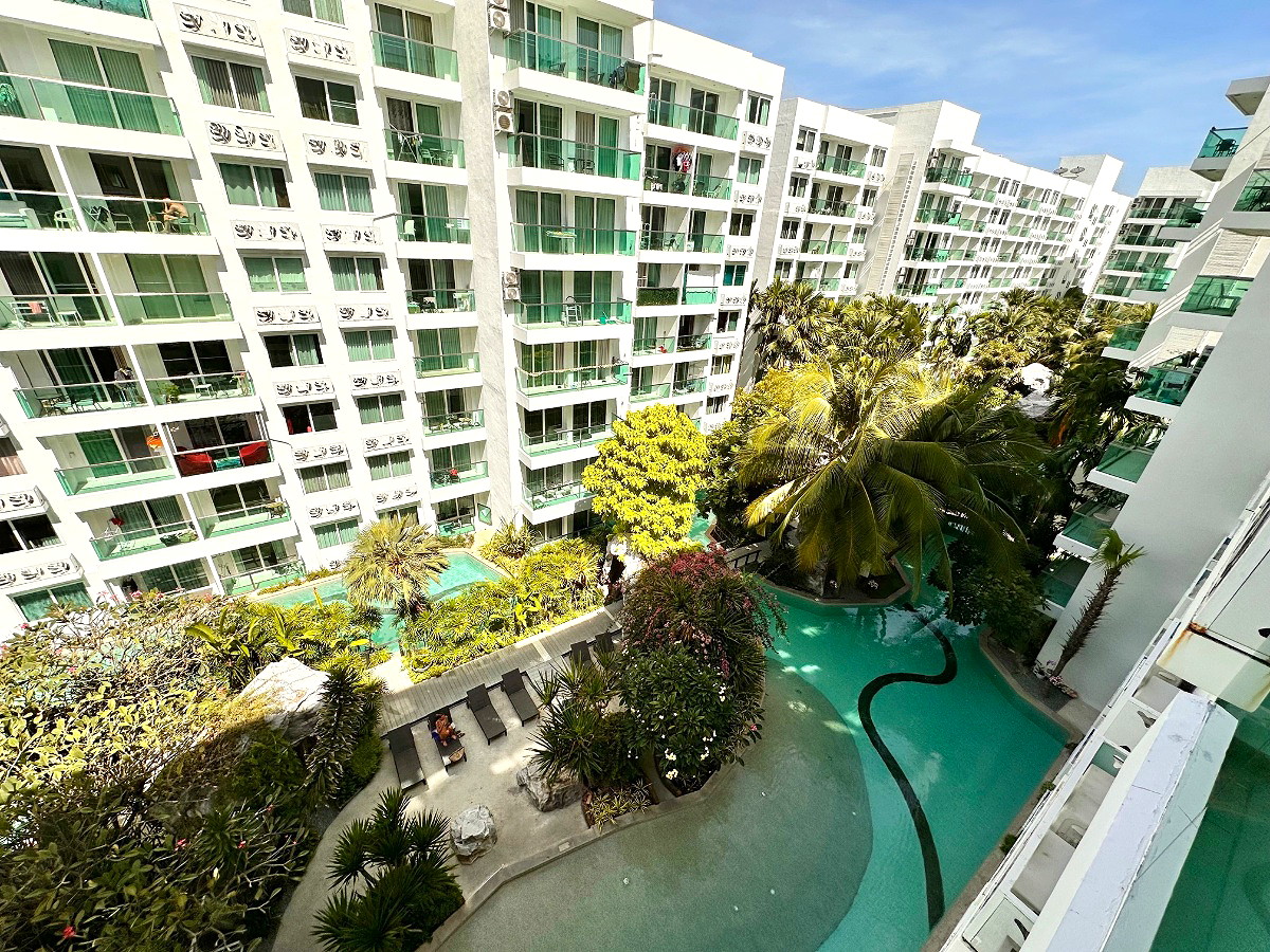 Pictures of Amazon Residence 32/47