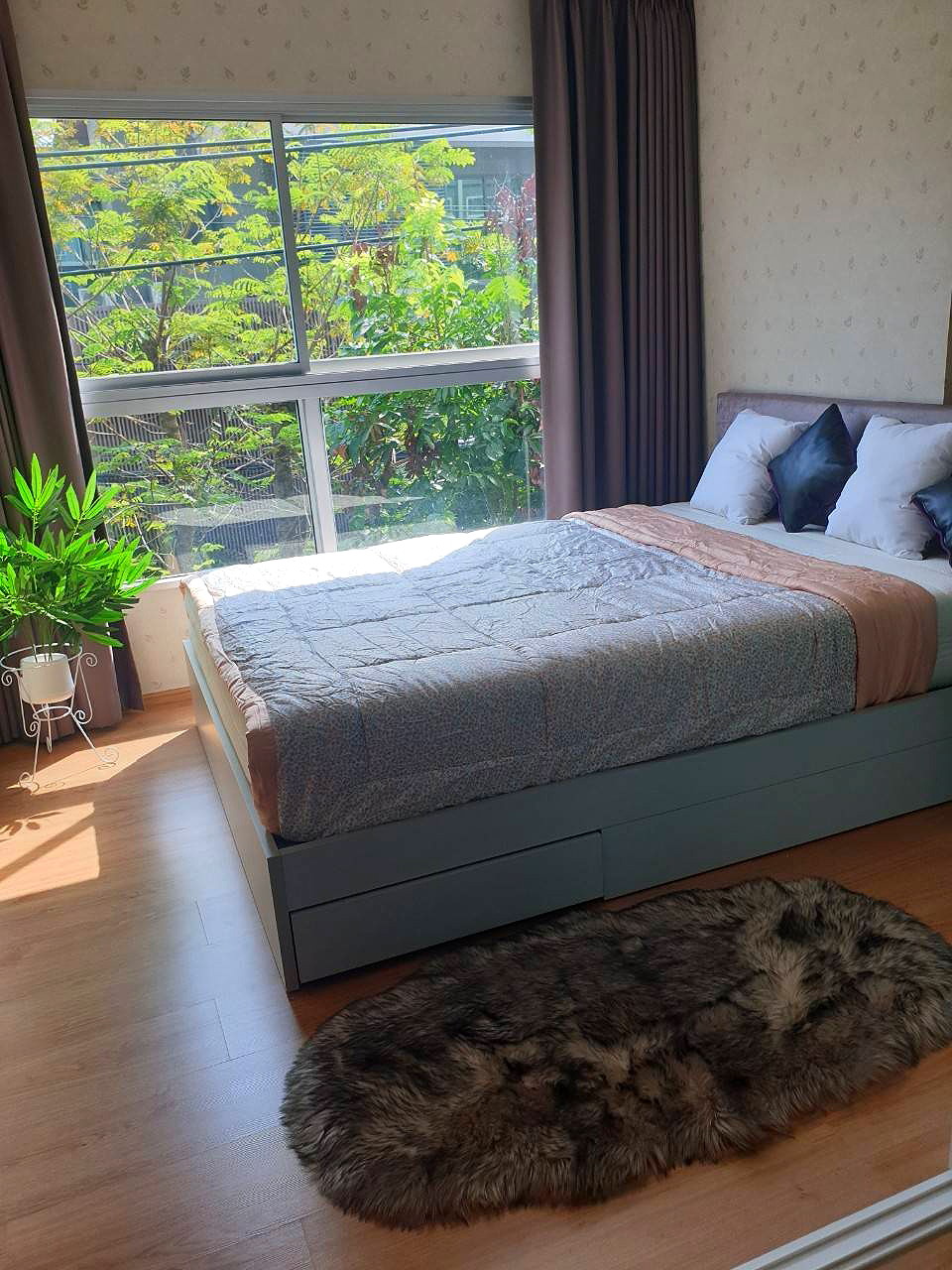 Pictures of D Condo  3/7